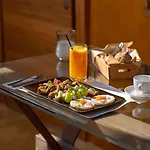 10gr Boutique & Wine Bar (adults Only) Rhodes City