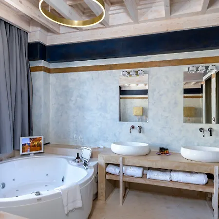 10gr Boutique & Wine Bar (adults Only) Готель 5*